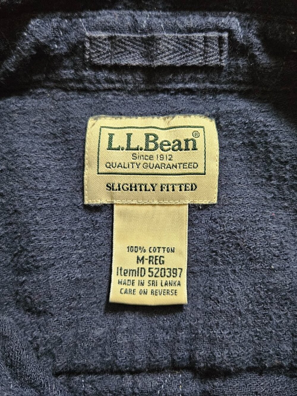 LL Bean Flannel Shirt Mens Medium Regular Solid Navy Blue Button Down 520397 - Picture 9 of 9
